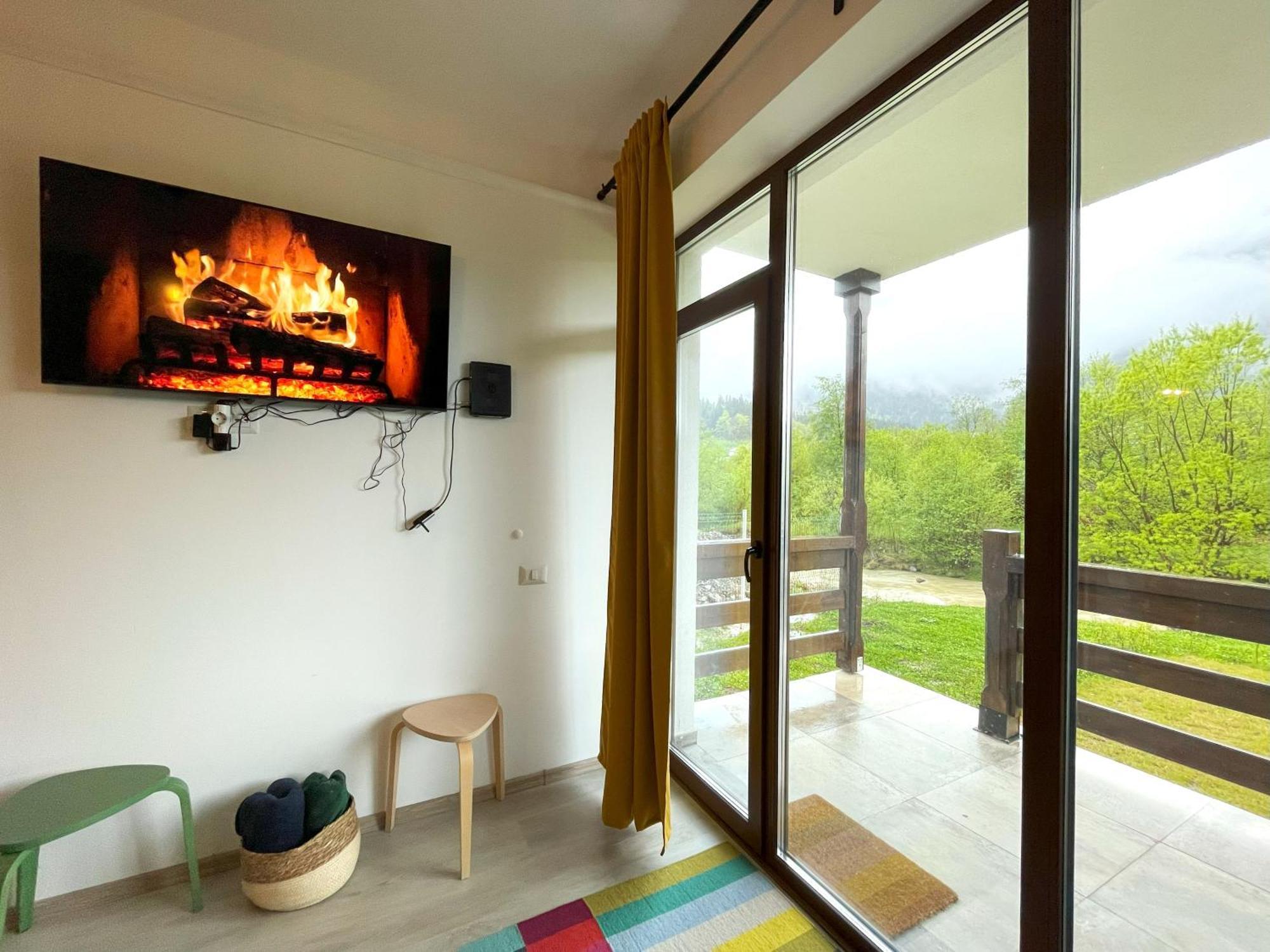 Cozy Riverfront Apartments With Garden And Mountain View Buşteni Εξωτερικό φωτογραφία